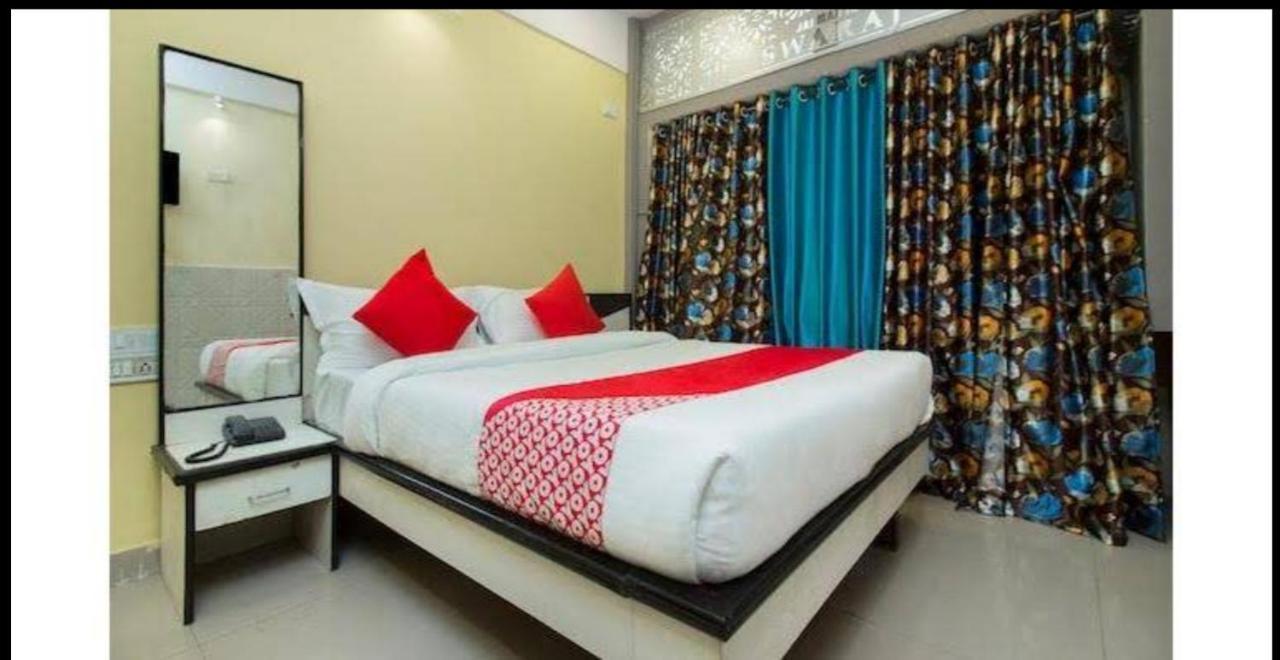 Hotel Swaraj Logde Panvel Exterior foto